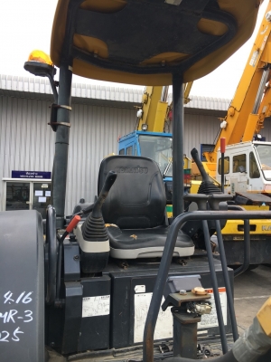 Komatsu PC30MR-3 รถขุด นำเข้าจากญี่ปุ่น โทร. 080-6565422 (หนิง)