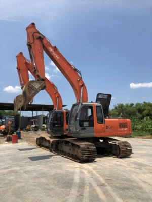 ขาย zx200-1 พร้อมใช้งานตามสภาพ เล่มทะเบียน มี 2 คันให้เลือก