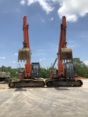 ขาย zx200-1 พร้อมใช้งานตามสภาพ เล่มทะเบียน มี 2 คันให้เลือก