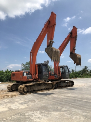 ขาย zx200-1 พร้อมใช้งานตามสภาพ เล่มทะเบียน มี 2 คันให้เลือก