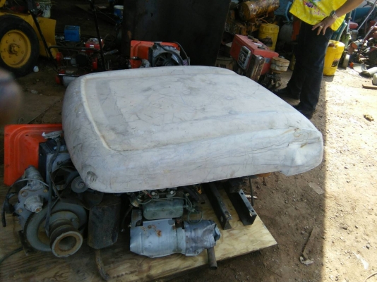 Tractor-backhoe จัดส่ง หลังคา สำหรับรถขุด แบ็คโฮ ไปสวนผึ้ง ราชบุรีครับ ขอบคุณมากครับ Tractor-backhoe จัดส่ง หลังคา สำหรับรถขุด แบ็คโฮ ไปสวนผึ้ง ราชบุรีครับ ขอบคุณมากครับ