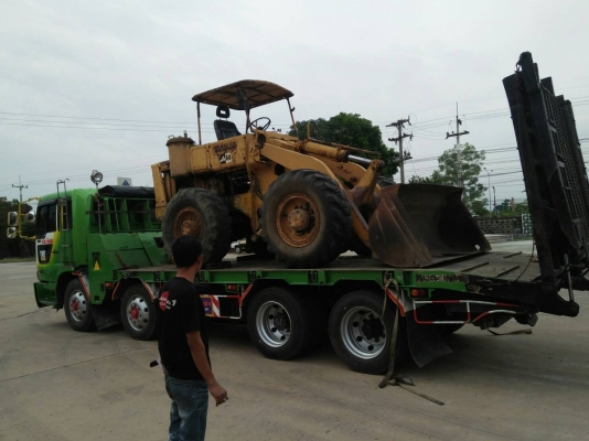 รถตักล้อยาง KOMATSU  รุ่น JH-60 ระบบเลี้ยวล้อหลัง เป็นรถ 2 เพลา