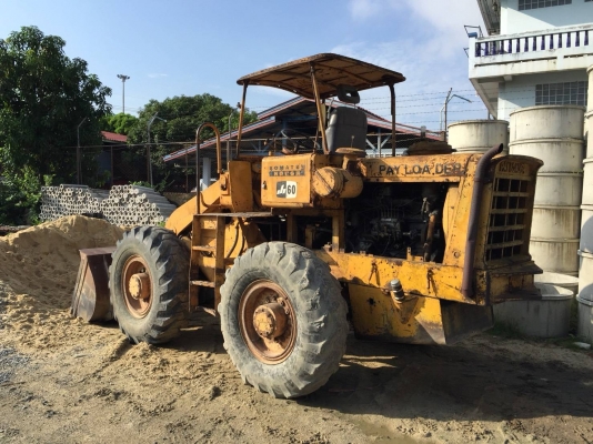 รถตักล้อยาง KOMATSU  รุ่น JH-60 ระบบเลี้ยวล้อหลัง เป็นรถ 2 เพลา