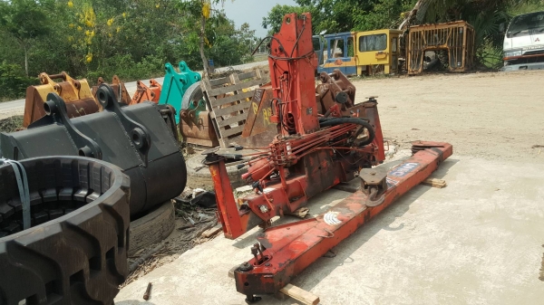 ขายเครนติดรถบรรทุก TRUCK MOUNTED UNIC &ndash;UR20 VA ขนาด2ตัน /3 ปลอก2ชัก/ท้องแบน/ มีตะขอ/มีปั๊ม / เก่านอก ขายตามสภาพ  ใช้งานได้จริง