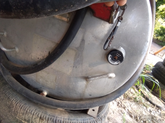 ขายถังนำ้มันแบบมีหัวจ่ายเก่าญี่ปุ่น430ลิตร