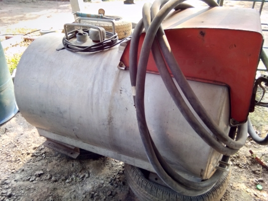 ขายถังนำ้มันแบบมีหัวจ่ายเก่าญี่ปุ่น430ลิตร