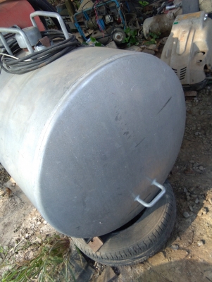 ขายถังนำ้มันแบบมีหัวจ่ายเก่าญี่ปุ่น430ลิตร