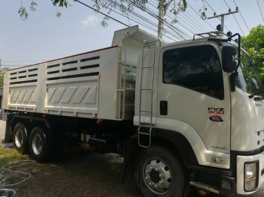 ขาย เดก้า 300 ปี 55 ดั้มสามมิตร ขาย เดก้า 300 ปี 55 ดั้มสามมิตร