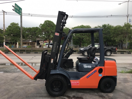 ขายรถตักยางพาราตักยางก้อนยางถ้วยตักขี้ยาง