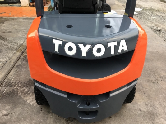 ขายรถตักยางพาราตักยางก้อนยางถ้วยตักขี้ยาง