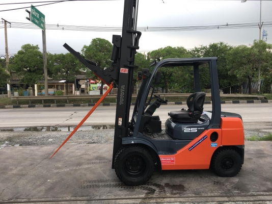 ขายรถตักยางพาราตักยางก้อนยางถ้วยตักขี้ยาง