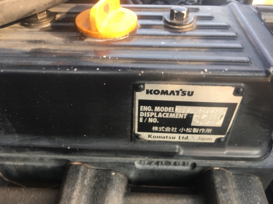 ขายรถตักยางพาราตักทะลายปาล์มตักยางก้อนยางถ้วยและตักขี้ยาง