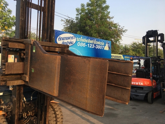 ขายรถหนีบก้อนอัดแบนสำหรับงานร้านขายของเก่าที่อัดก้อนแบน ขายรถหนีบก้อนอัดแบนสำหรับงานร้านขายของเก่าที่อัดก้อนแบน