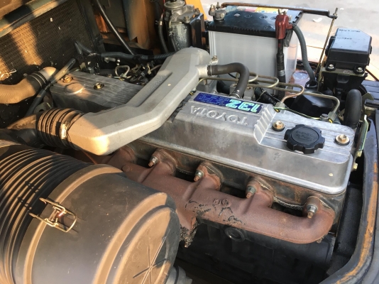 ขายรถหนีบก้อนอัดแบนสำหรับงานร้านขายของเก่าที่อัดก้อนแบน ขายรถหนีบก้อนอัดแบนสำหรับงานร้านขายของเก่าที่อัดก้อนแบน