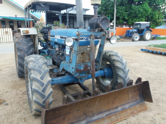 รถไถ6610/4&times;4/คาลาโล่เกียกลางมีใบอินวอย