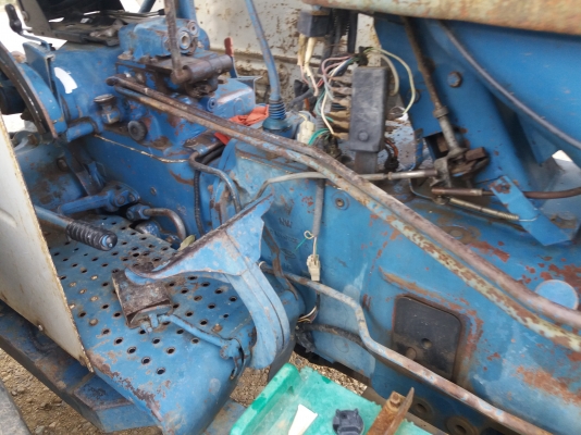 รถไถ6610/4&times;4/คาลาโล่เกียกลางมีใบอินวอย