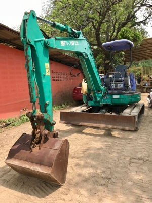 KOMATSU 40mr-1 ขนาดPC-40 รถเก่านอกแท้ มีเอกสารใบอินวอย☎️ติดต่อ 085-5632278 (ราคาต่อรองได้)