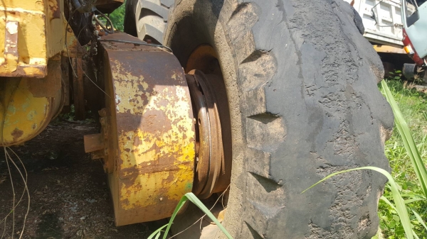 ขายตามสภาพ รถเกรด MITSUBISHI LG-2 รถจอดไว้นานแล้ว เอกสารใบซื้อขาย ราคาต่อรองได้ครับ