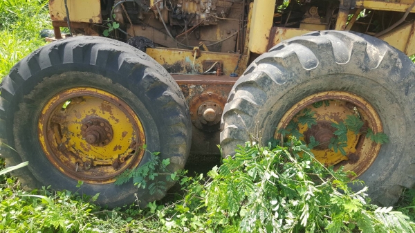 ขายตามสภาพ รถเกรด MITSUBISHI LG-2 รถจอดไว้นานแล้ว เอกสารใบซื้อขาย ราคาต่อรองได้ครับ