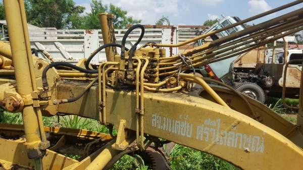 ขายตามสภาพ รถเกรด MITSUBISHI LG-2 รถจอดไว้นานแล้ว เอกสารใบซื้อขาย ราคาต่อรองได้ครับ