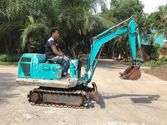 ขายแบคโฮKOMATSU PC05 เครื่อง3สูบ(ขนขึ้นกระบะได้) เดิมจากญี่ปุ่น ทำงานสมบูรณ์ทุกระบบ รับรองไม่ผิดหวัง 115,000 เท่านั้น!!