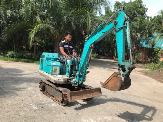 ขายแบคโฮKOMATSU PC05 เครื่อง3สูบ(ขนขึ้นกระบะได้) เดิมจากญี่ปุ่น ทำงานสมบูรณ์ทุกระบบ รับรองไม่ผิดหวัง 115,000 เท่านั้น!!