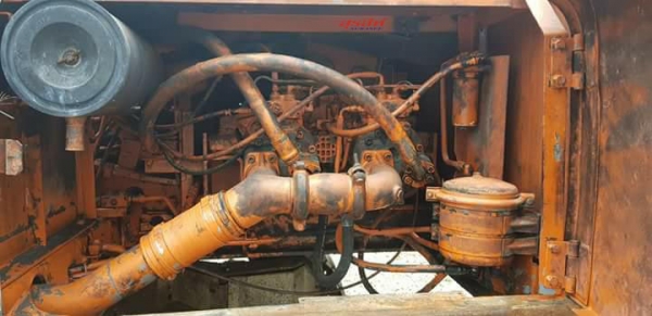 HITACHI EX200-1 Used Crawler Excavator With Original Pump Medium Condition For sale.