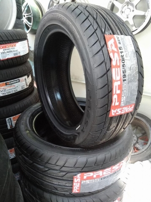 ยางไทยแบรนด์แม็กซิส เทรดแวร์ต่ำ ขอบ 15 ราคาสี่เส้น 6500 บาท