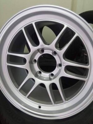 แม็กใหม่ขอบ 18 ราคา 10700 พร้อมยาง 15900 บาท พร้อมติดตั้ง