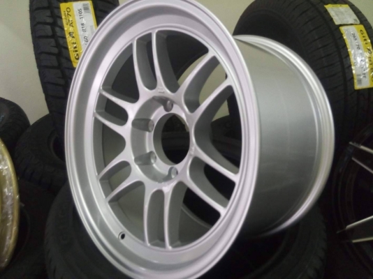 แม็กใหม่ขอบ 18 ราคา 10700 พร้อมยาง 15900 บาท พร้อมติดตั้ง