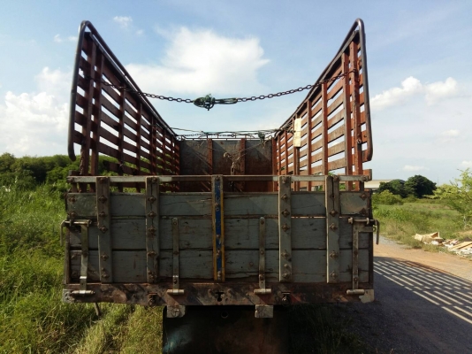 ขายกะบะคอกไม้10ล้อ