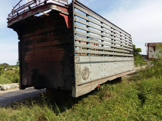 ขายกะบะคอกไม้10ล้อ