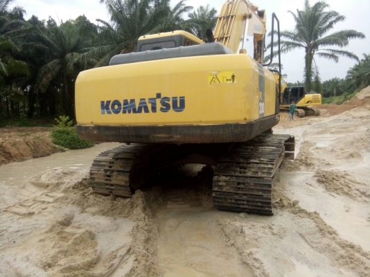 PC200-7 komatsu รถปี12 @1,58ล้าน เอกสารเล่มยื่นจัดไฟแนนได้คับ  รถสวยพร้อมใช้สนใจโทรเลย ☎ 081-989-1989 + ID LINE :rangrayong หรั่งครับ