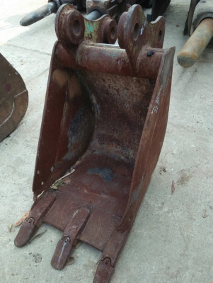 ขายบุ้งกี๋ รถขุด ไซคเล็ก 40/50/60/75   รถขุดขนาดใหญ่ 100/120/200 มีทั้งของใหม่และมือสอง ราคาถูก