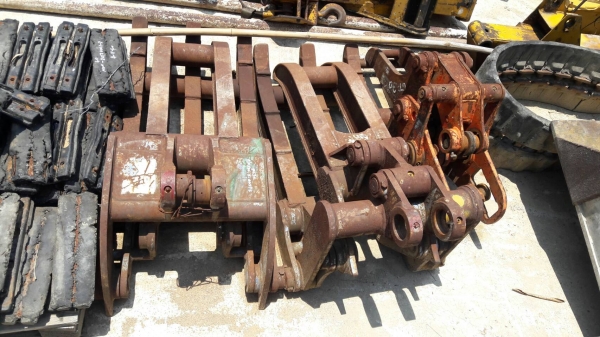 ขายตัวคีป ใช้สำหรับรถขุด หลายขนาด รถเล็ก50/60และ100/120 สินค้าเก่านอก จากญี่ปุ่น ยังไม่เคยใช้งานในไทย มีหลายแบบหลายขนาด ติดต่อสอบถามได้