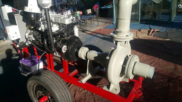 เครื่องสูบนํ้าประกอบใหม่ยังพร้อมใช้งาน