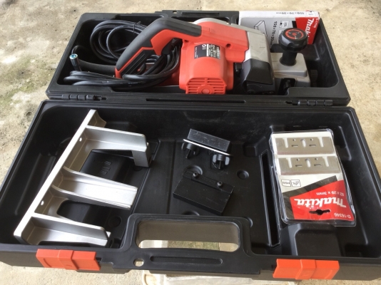 ขายกบไฟฟ้า 3&quot; เก็บเก่า ยี่ห้อ MAKTEC ยังไม่เคยใช้งาน
