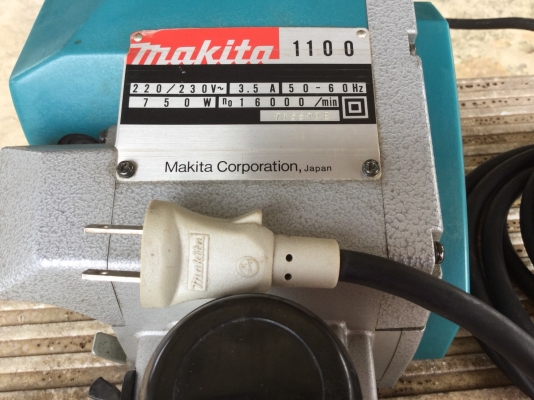 ขายกบไฟฟ้า 3&quot; มือ2 ยี่ห้อ MAKITA รุ่น 1100 Made in Japan สินค้าตัวโชว์หน้าร้าน