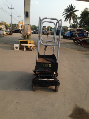 รถกระเช้า ยี่ห้อ POP UP รุ่นปี 2007 ยกสูง 2.5เมตร แบบขากรรไกร