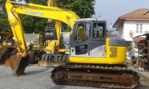 ต้องการขายรถขุดKOMATSU-PC128US-2EOรถนอกนำเข้าจากญี่ปุ่น