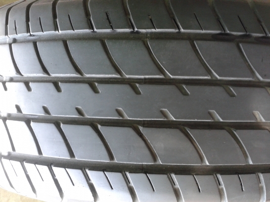 ยาง DUNLOP 185-60-15 กลางปี15 ยาง DUNLOP 185-60-15 กลางปี15