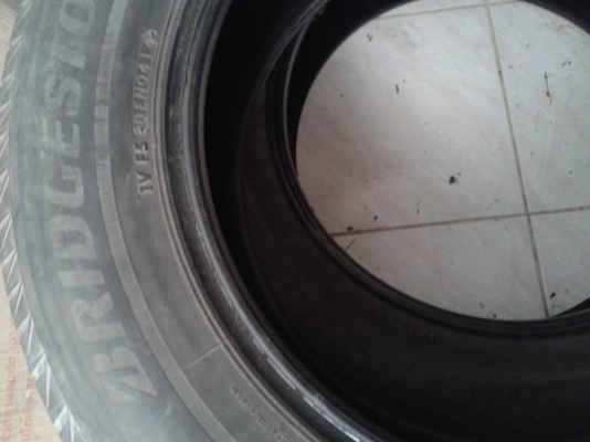 ขายยาง BRIDGESTONE 225-65-17 ปี14 ขายยาง BRIDGESTONE 225-65-17 ปี14