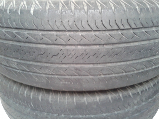 ขายยาง BRIDGESTONE 225-65-17 ปี14 ขายยาง BRIDGESTONE 225-65-17 ปี14
