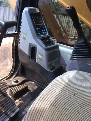 รถขุด KOMATSU PC200-7