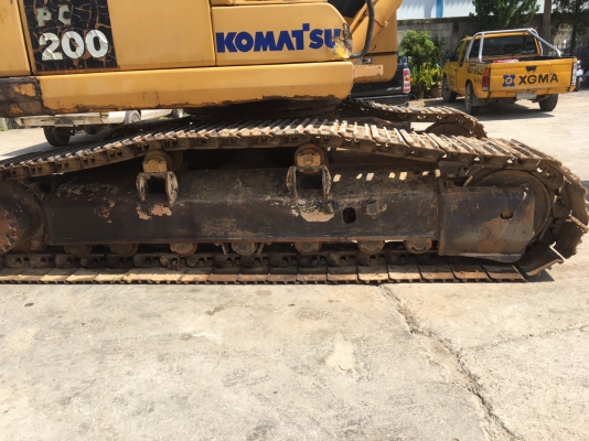 รถขุด KOMATSU PC200-7