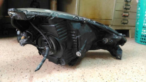 ขายไฟหน้า Honda Jazz ปี 09 ขายไฟหน้า Honda Jazz ปี 09