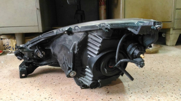 ขายไฟหน้า Honda Jazz ปี 09 ขายไฟหน้า Honda Jazz ปี 09