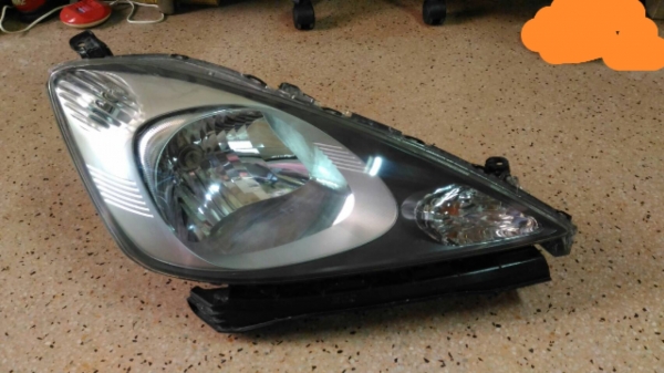 ขายไฟหน้า Honda Jazz ปี 09
