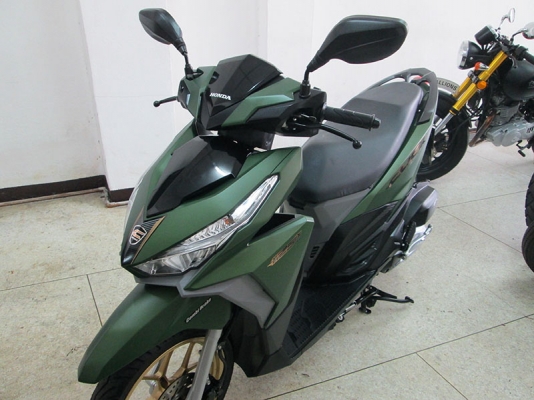 (โอนฟรี) ขาย All New Honda Click 125I ตัว TOP ล้อแม็ก ปี 2017 ไมล์แท้ 6184 กม ล้อทอง (โอนฟรี) ขาย All New Honda Click 125I ตัว TOP ล้อแม็ก ปี 2017 ไมล์แท้ 6184 กม ล้อทอง