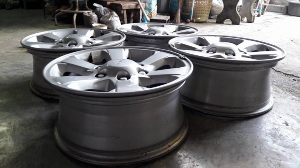 ชุดละ 4,900 บาท ขอบ 16 all new isuzu สวยๆ line 0924241744 บ้านโป่ง/ราชบุรี ส่งได้ ชื่อ บัญชีร้าน พี พี เท่านั้น เช็คประวัติซื้อ+ขายได้ทุกที่/มีรีวิวหน้าเฟสครับ